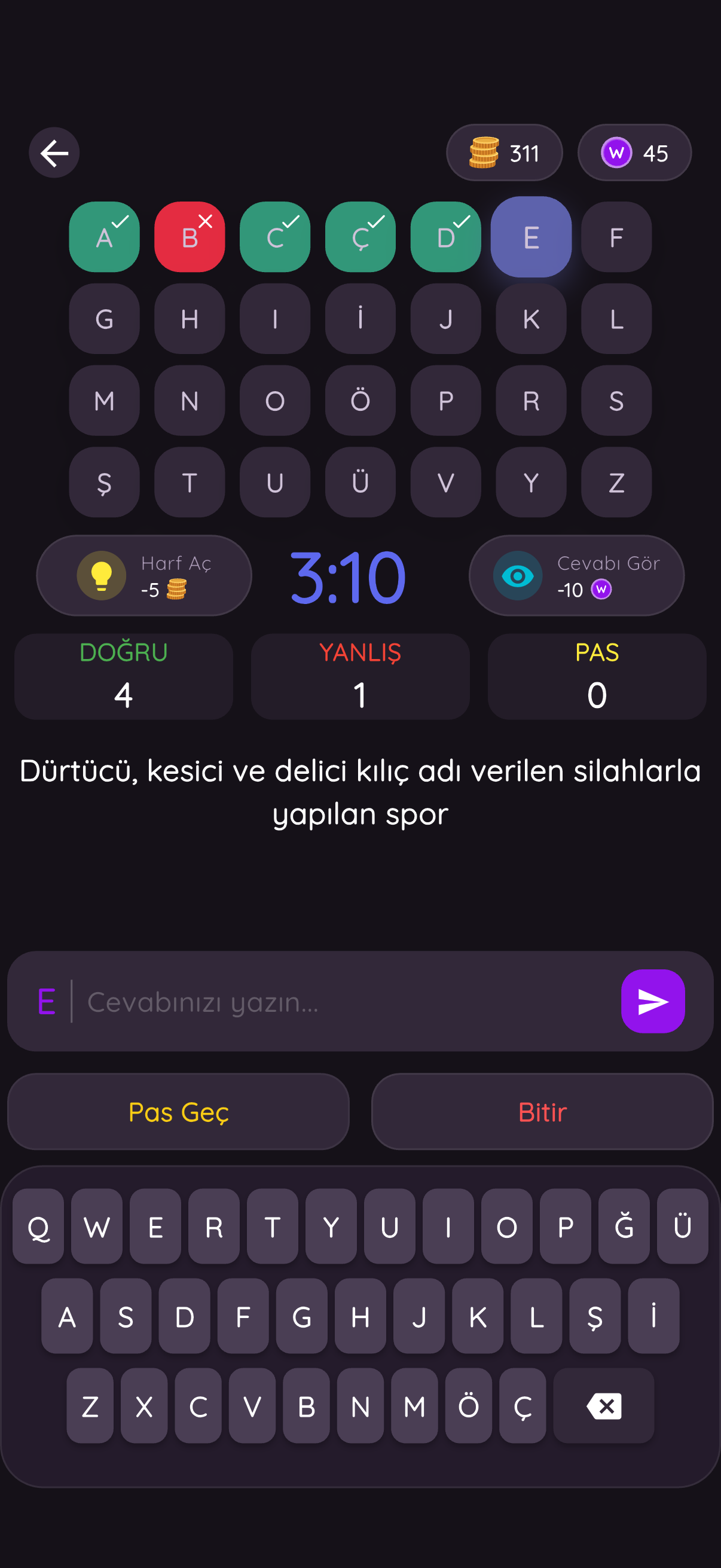 Wordlyst oyun ekranı: A'dan Z'ye harf tablosu, süre göstergesi ve E harfi sorusu